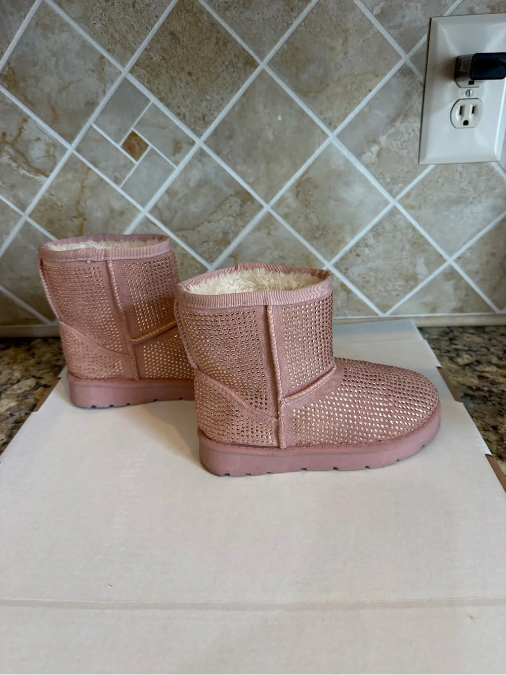Lucky Top Girls Size 12 Pink Rhinestone Faux Suede Fur Lined Winter Boots